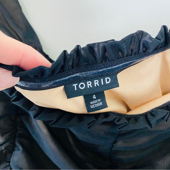 Torrid Ruched Off-the-Shoulder Mesh Blouse - Picture 3 of 7